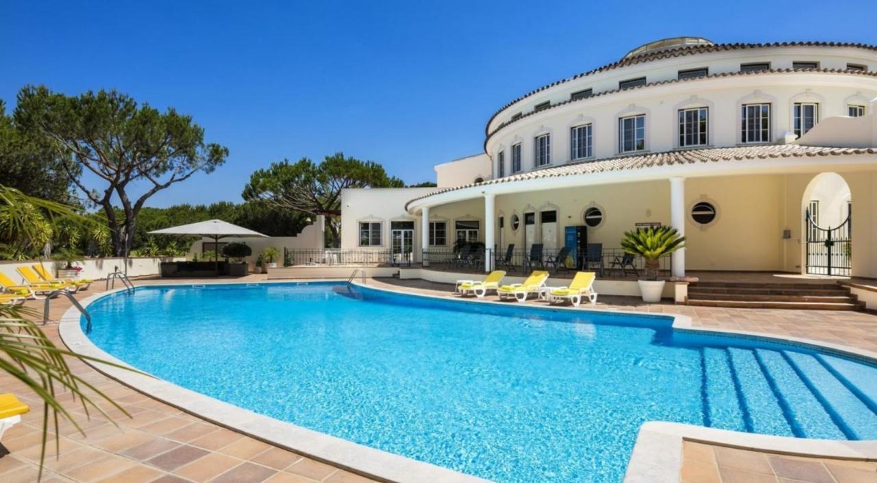 Beautiful 2-bed Golf Pool 公寓
